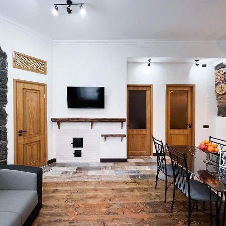 Aros Apartment غيومري المظهر الخارجي الصورة