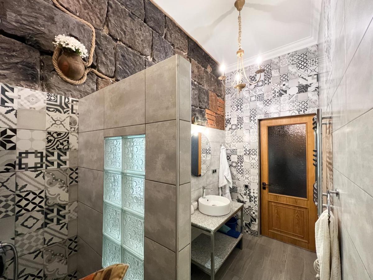 Aros Apartment غيومري المظهر الخارجي الصورة