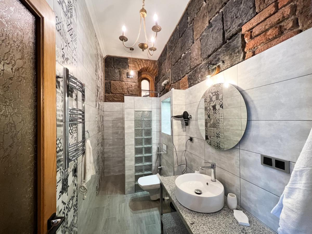 Aros Apartment غيومري المظهر الخارجي الصورة
