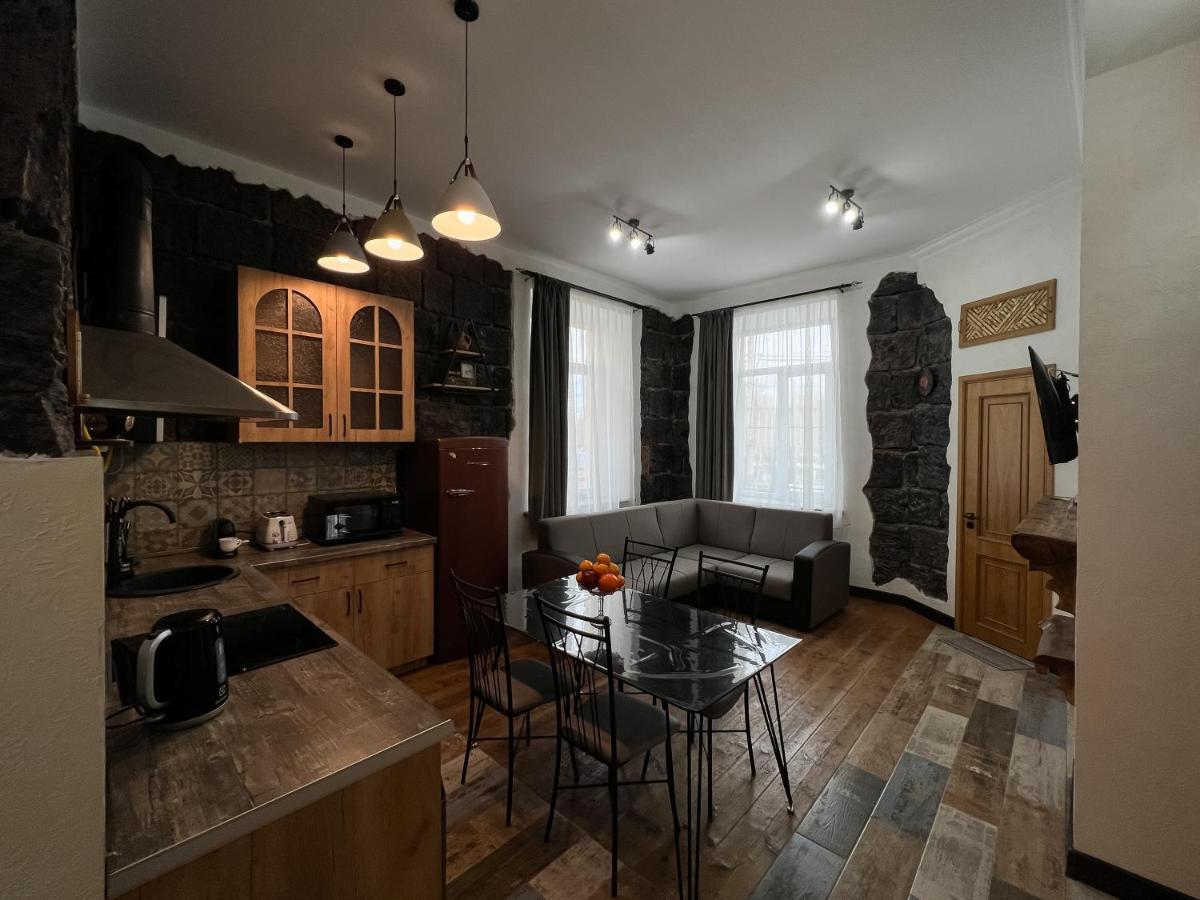 Aros Apartment غيومري المظهر الخارجي الصورة